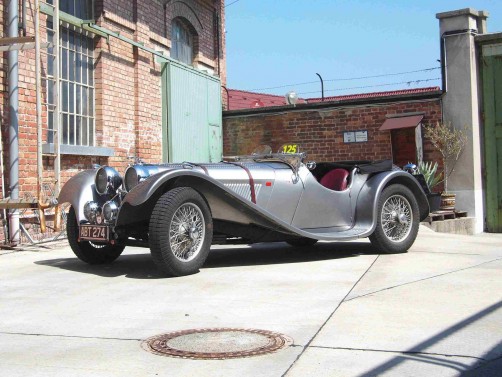 1937 S.S. 100 Jaguar 2 1/2 Littre, einer von 198 zweieinhalb Liter S.S. 100, erzielter Preis € 339.000