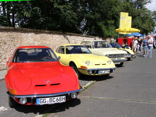 Klassikertreffen an den Opelvillen in Rüsselsheim.  Foto: Opel 