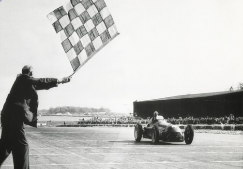 Giuseppe „Nino“ Farina gewinnt 1950 in Silverstone im Alfa Romeo Tipo 158 das erste Formel-1-Rennen überhaupt.  Foto: Auto-Medienportal.Net/FCA