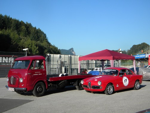 Herrliches Alfa Romeo-Gespann von der Scuderia Storico