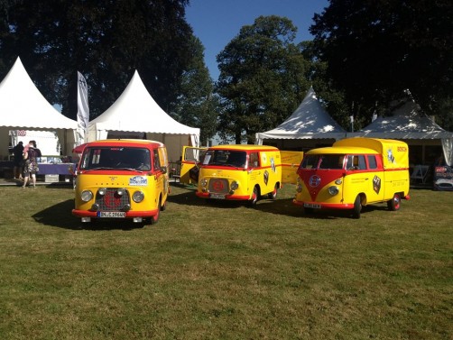 3 gelb rote Bosch-Fahrzeuge