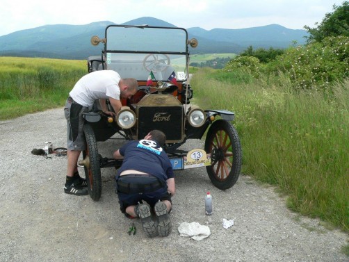 Reparatur eines Ford T, Bj. 1914