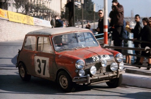 Paddy Hopkirk im Mini Cooper bei der Rallye Monte Carlo 1964:  Foto: Auto-Medienportal.Net/Mini